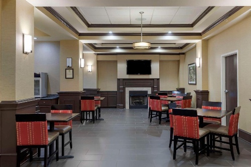 Comfort Inn & Suites North Little Rock near I-40 image 2