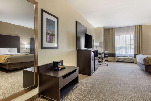 Comfort Inn & Suites North Little Rock near I-40 image 39