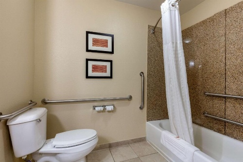 Comfort Inn & Suites North Little Rock near I-40 image 41